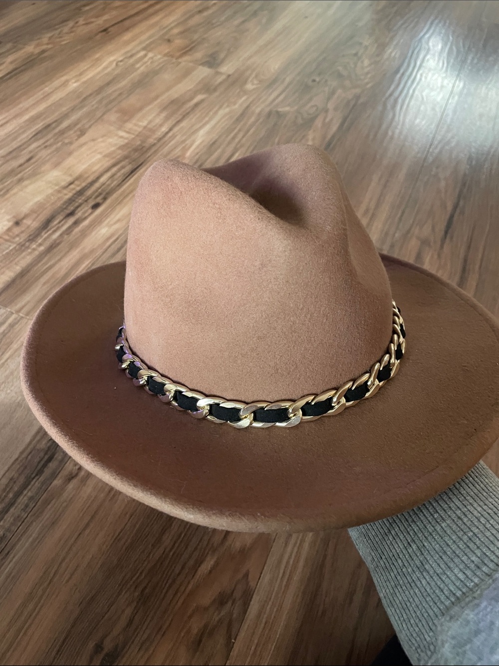 Zara Brown Felt Fedora with Gold Chain Trim